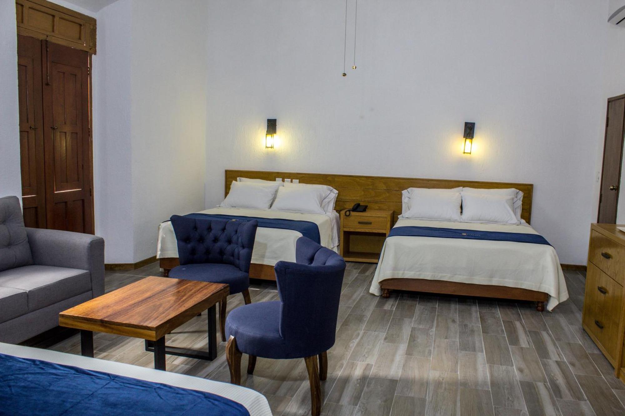 Hotel Real De Castilla Colonial Guadalajara Phòng bức ảnh