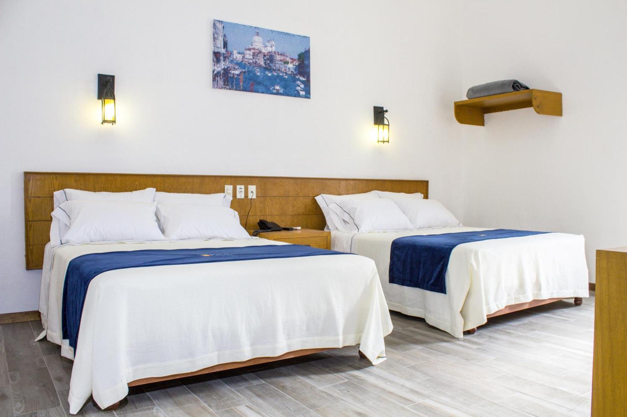 Hotel Real De Castilla Colonial Guadalajara Phòng bức ảnh