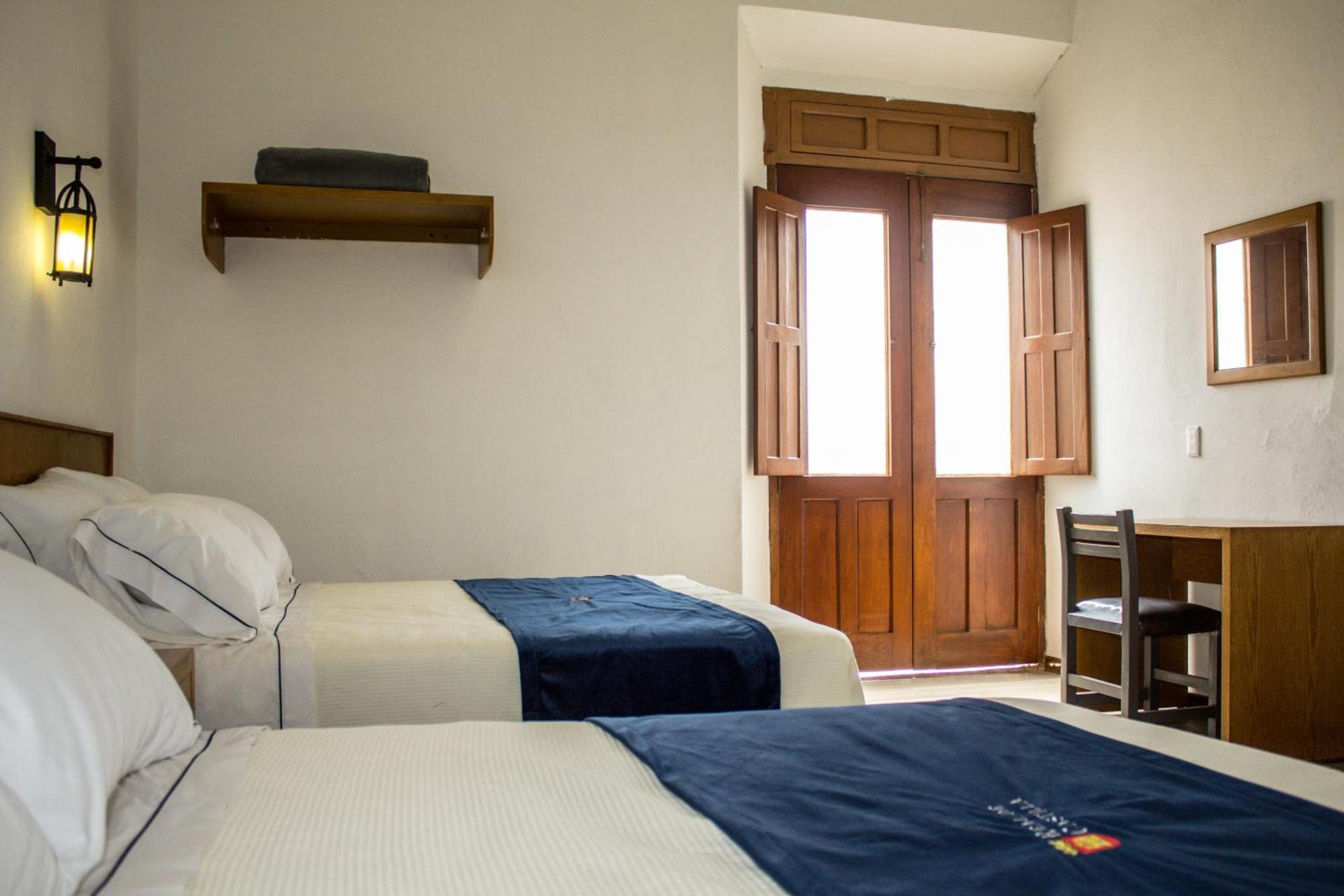 Hotel Real De Castilla Colonial Guadalajara Phòng bức ảnh