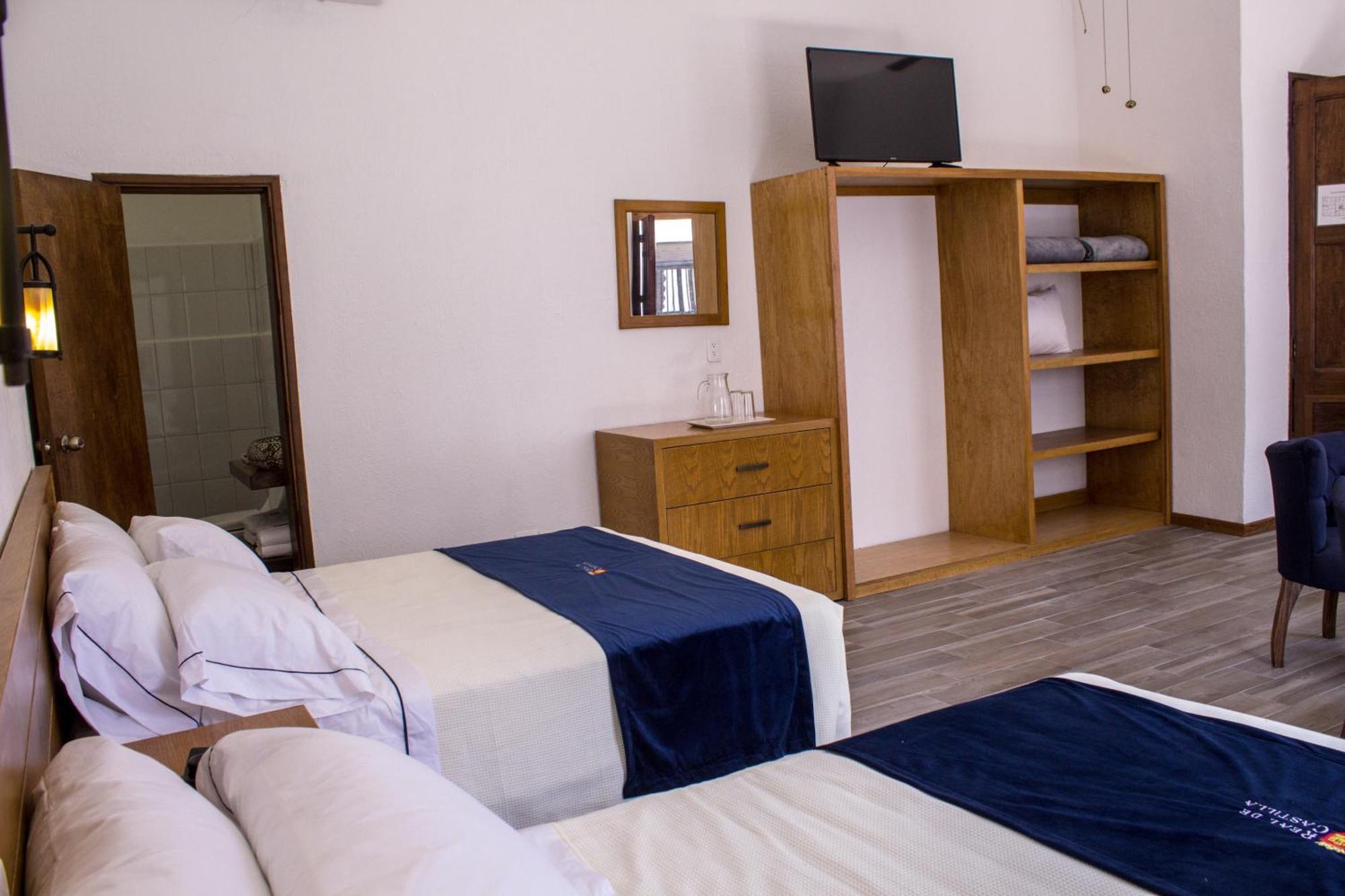 Hotel Real De Castilla Colonial Guadalajara Phòng bức ảnh
